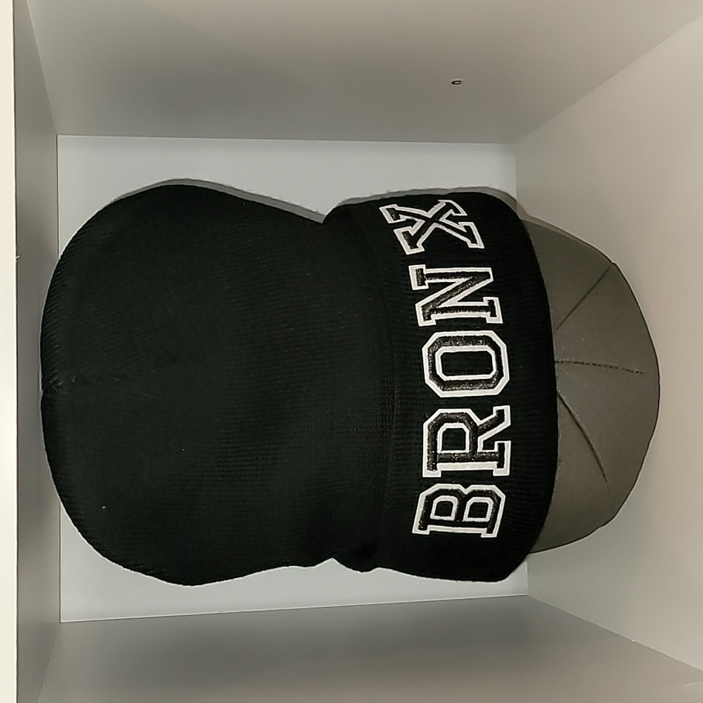 Bronx Black Beanie